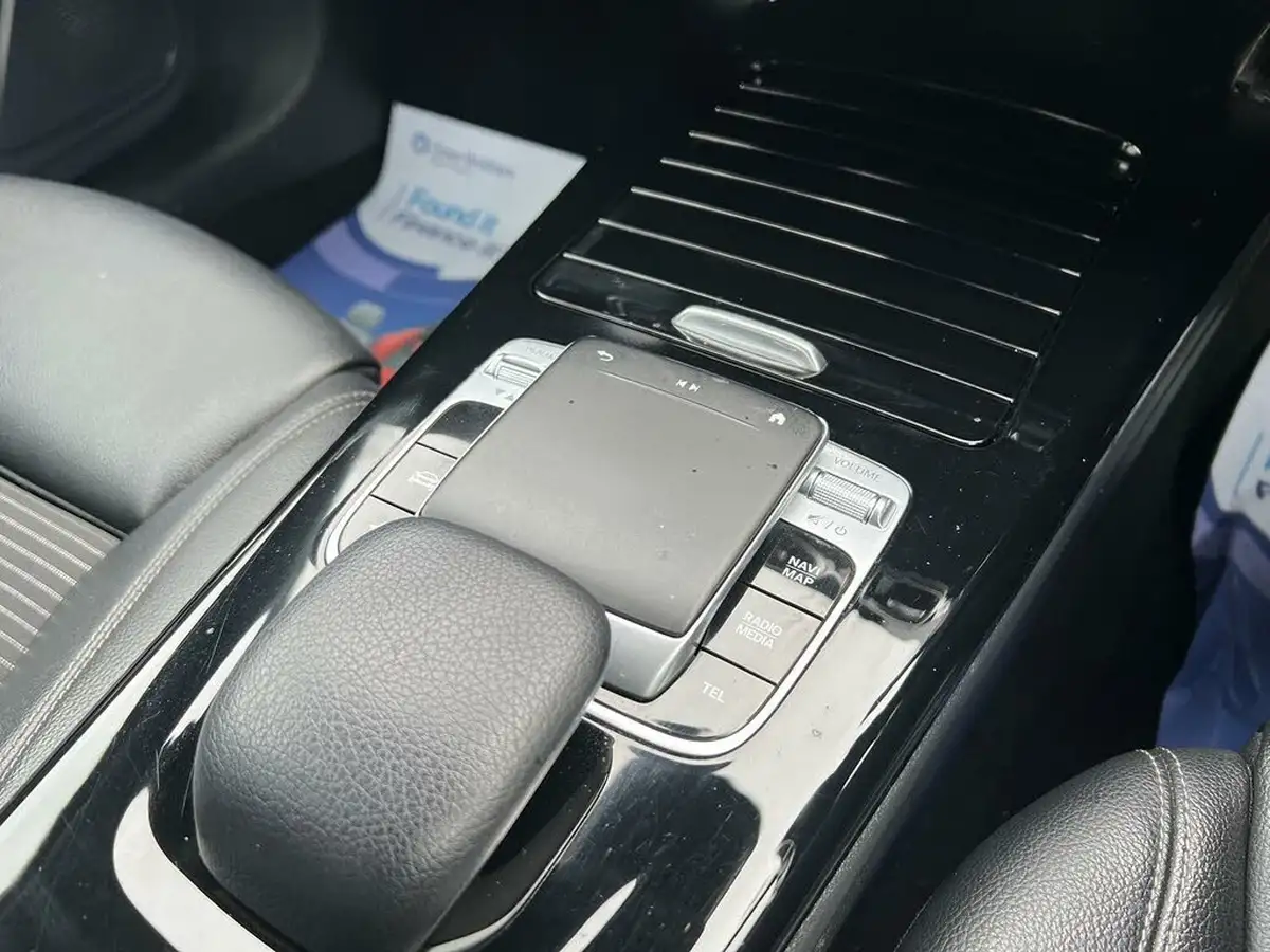 2019-mercedes-benz-a-class-15d-a180d-sport-hatchback-5d-7g-dct-big-25