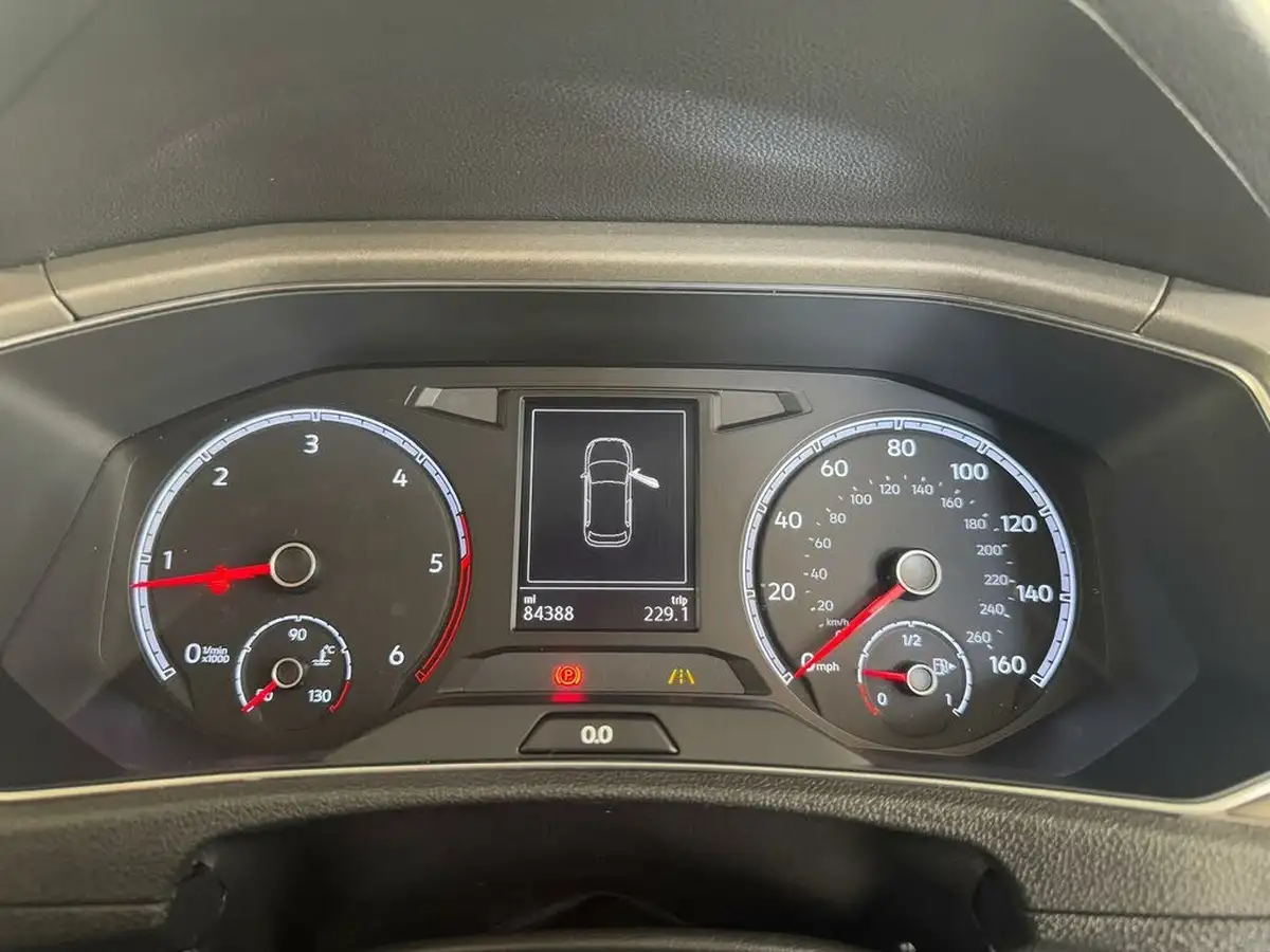 2020-volkswagen-t-roc-16tdi-se-big-43
