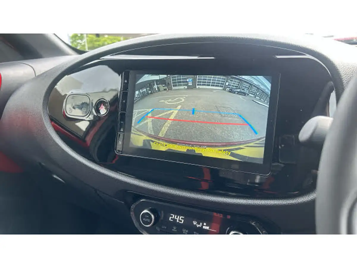 2024-toyota-aygo-x-10-vvt-i-edge-big-25