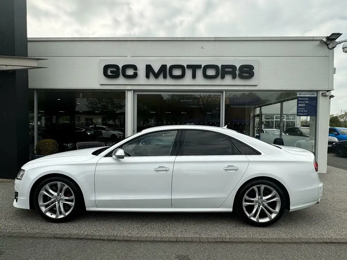 2016-audi-s8-40-tfsi-quattro-520ps-big-2