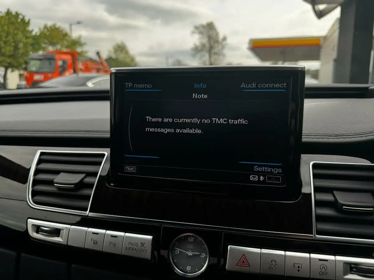 2016-audi-s8-40-tfsi-quattro-520ps-big-26