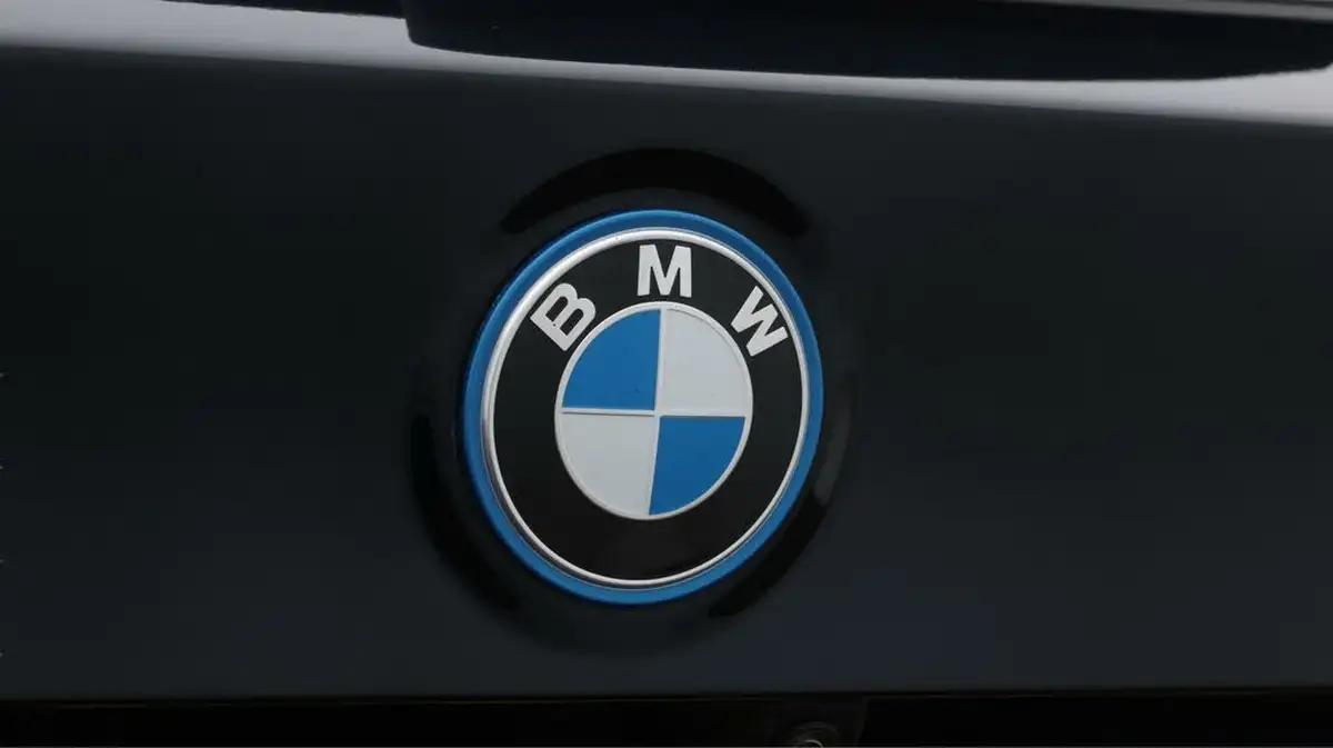 2022-bmw-ix3-e-m-sport-big-23