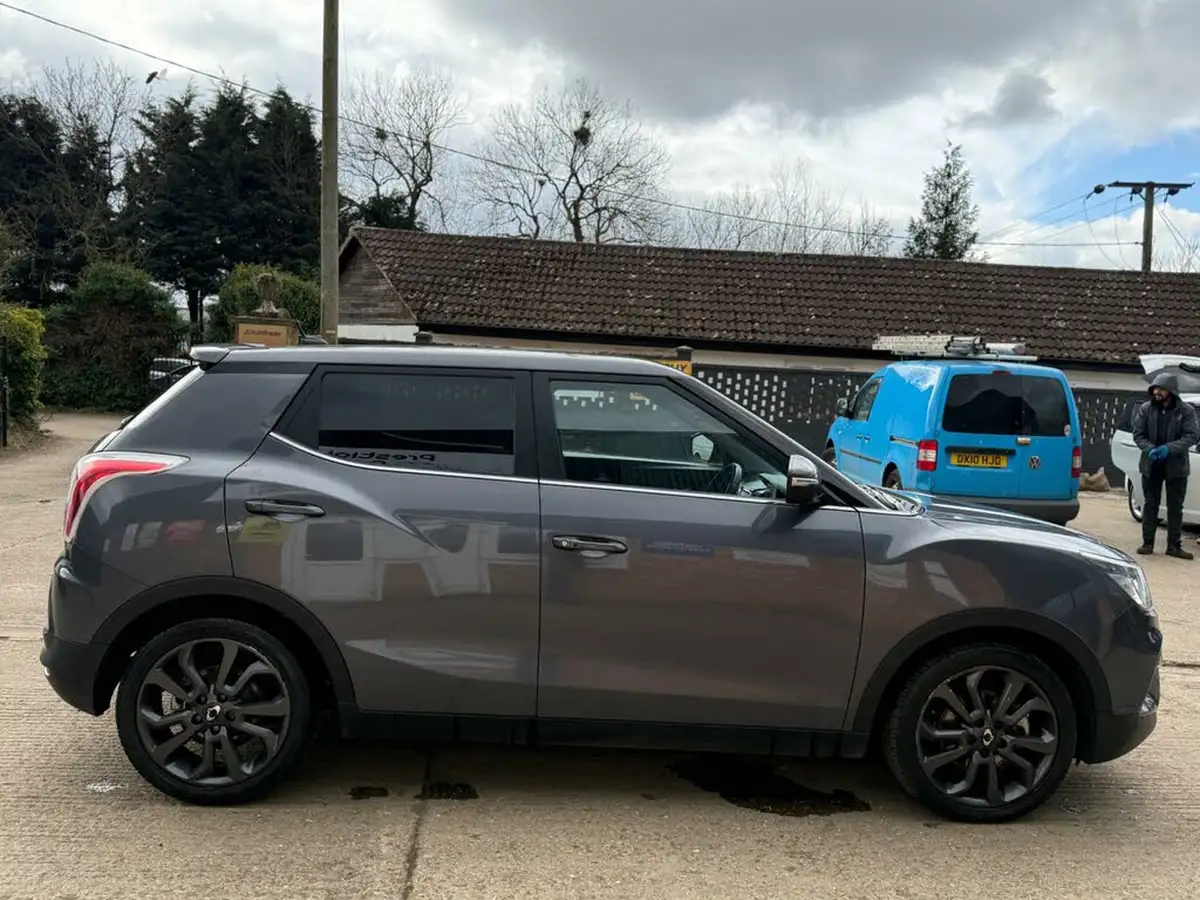 2016-kgm-ssangyong-tivoli-16td-elx-2wd-big-8