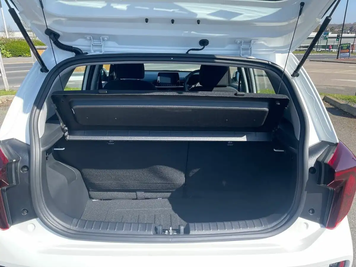 2025-kia-picanto-10-2-big-9