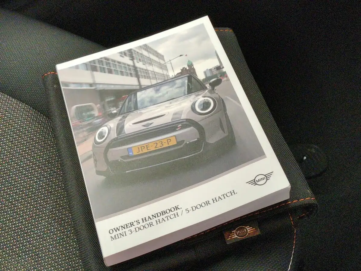 2022-mini-cooper-15-cooper-classic-hatchback-3d-big-26