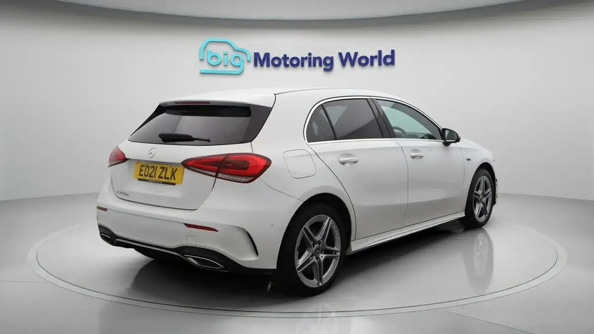 2021-mercedes-benz-a-class-13-a250e-amg-line-executive-hatchback-5d-big-7