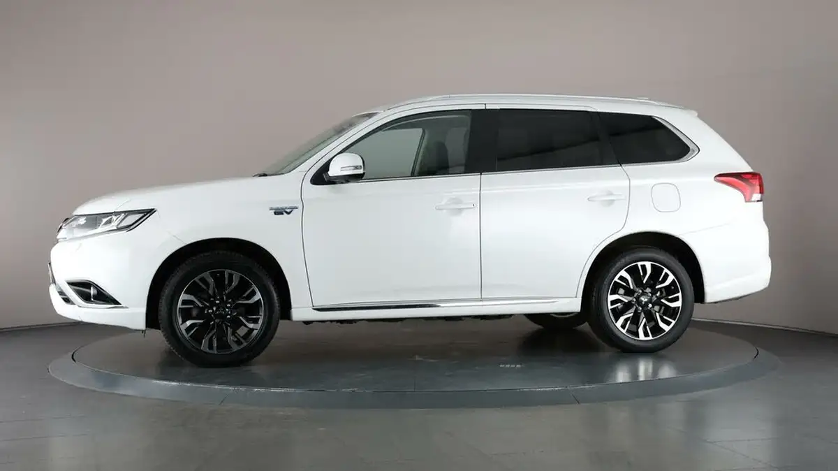 2017-mitsubishi-outlander-20-4hs-phev-5st-big-35