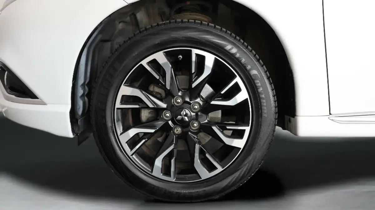 2017-mitsubishi-outlander-20-4hs-phev-5st-big-18