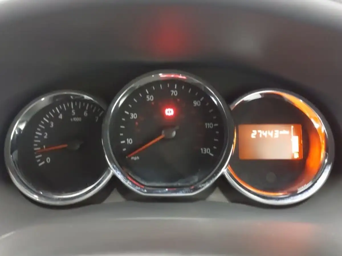 2015-dacia-sandero-stepway-15d-laureate-big-10