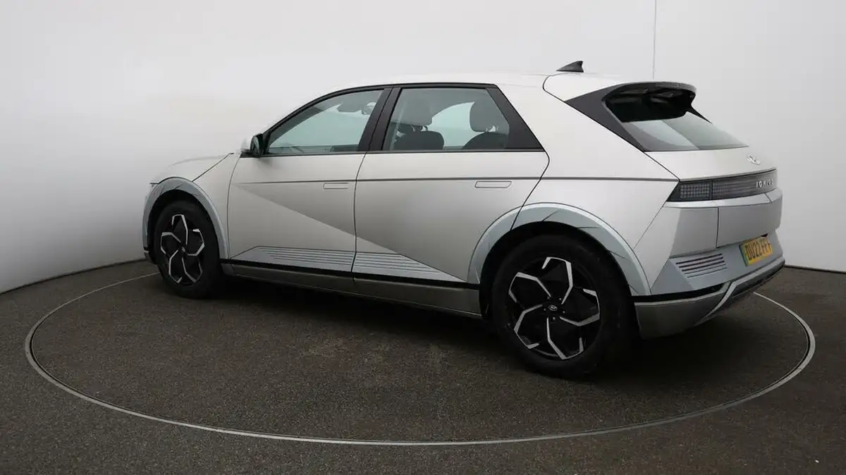 2022-hyundai-ioniq-5-e-premium-217ps-73kwh-rwd-big-5