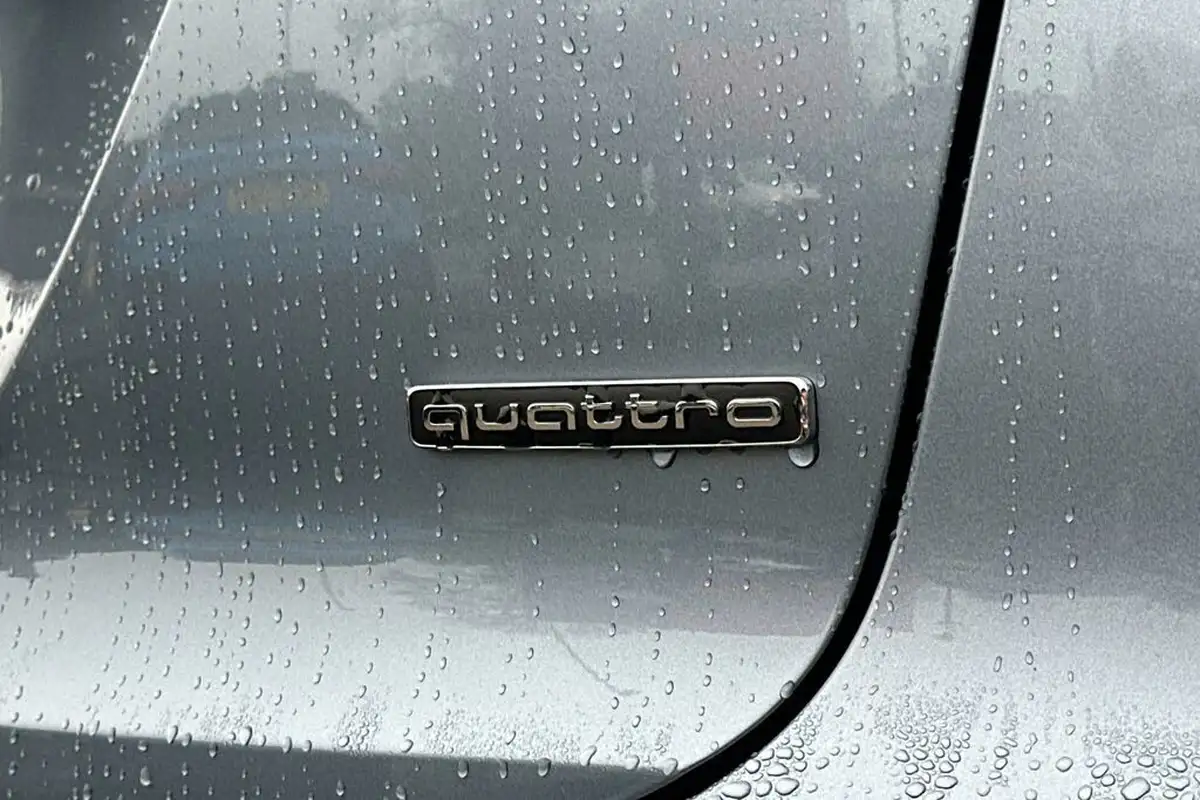 2024-audi-q4-e-tron-45e-black-edition-station-wagon-quattro-big-26