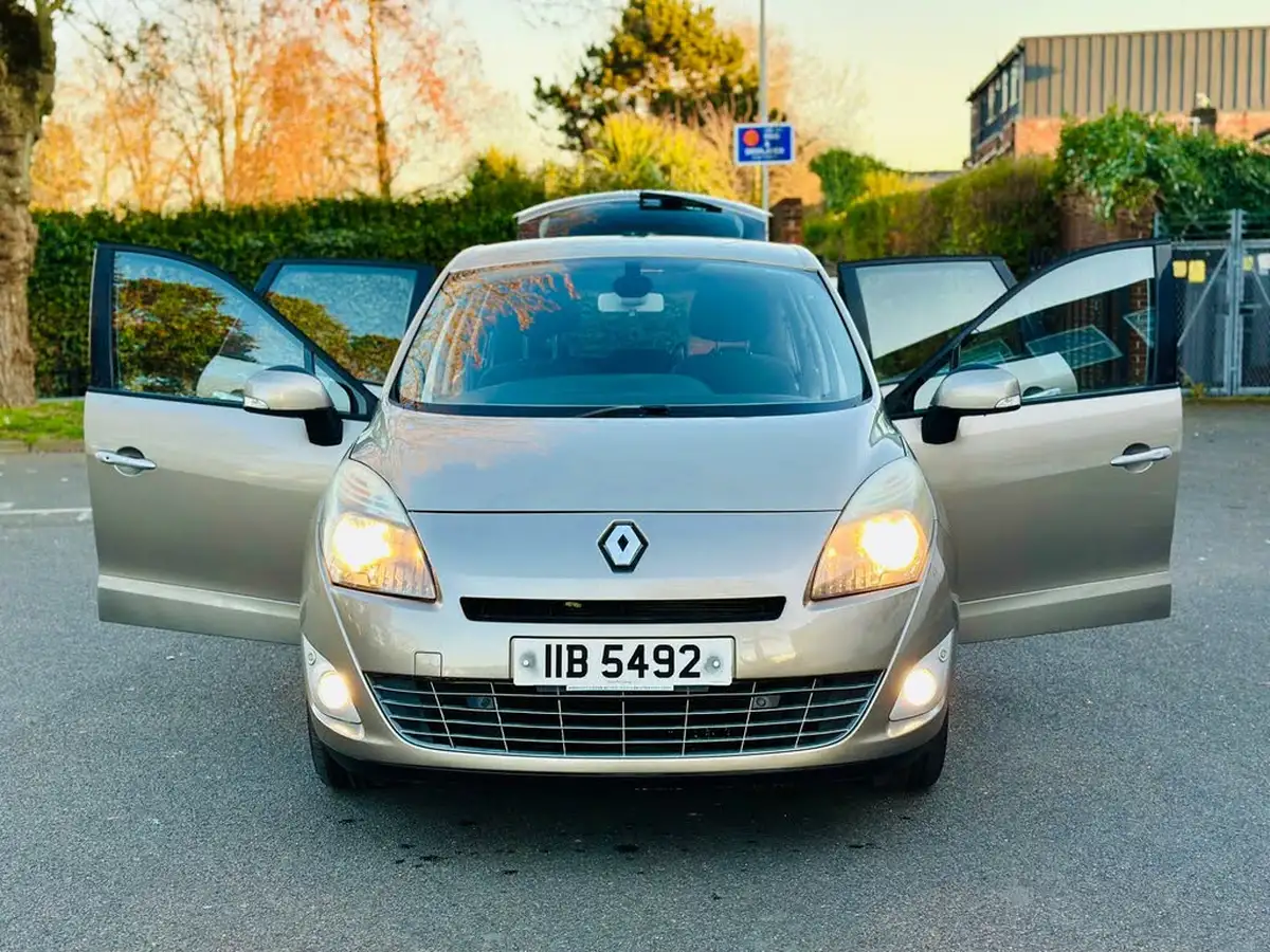 2010-renault-grand-scenic-16-dynamique-tom-tom-vvt-big-49