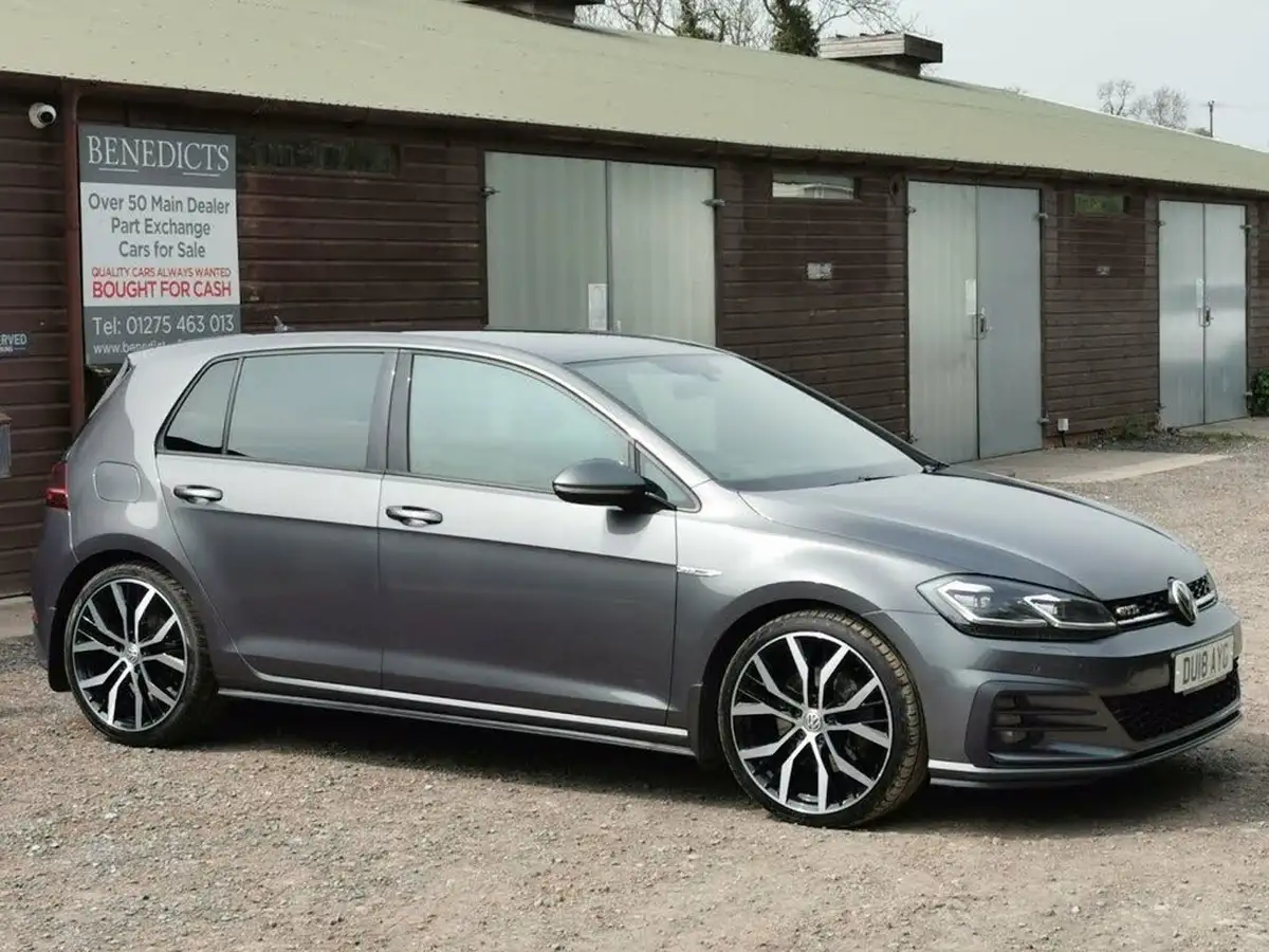 2018-volkswagen-golf-20tdi-gtd-hatchback-5d-dsg-big-3