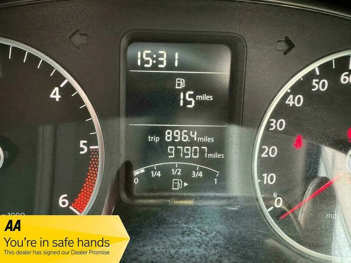 2012-volkswagen-polo-12td-match-5d-big-21