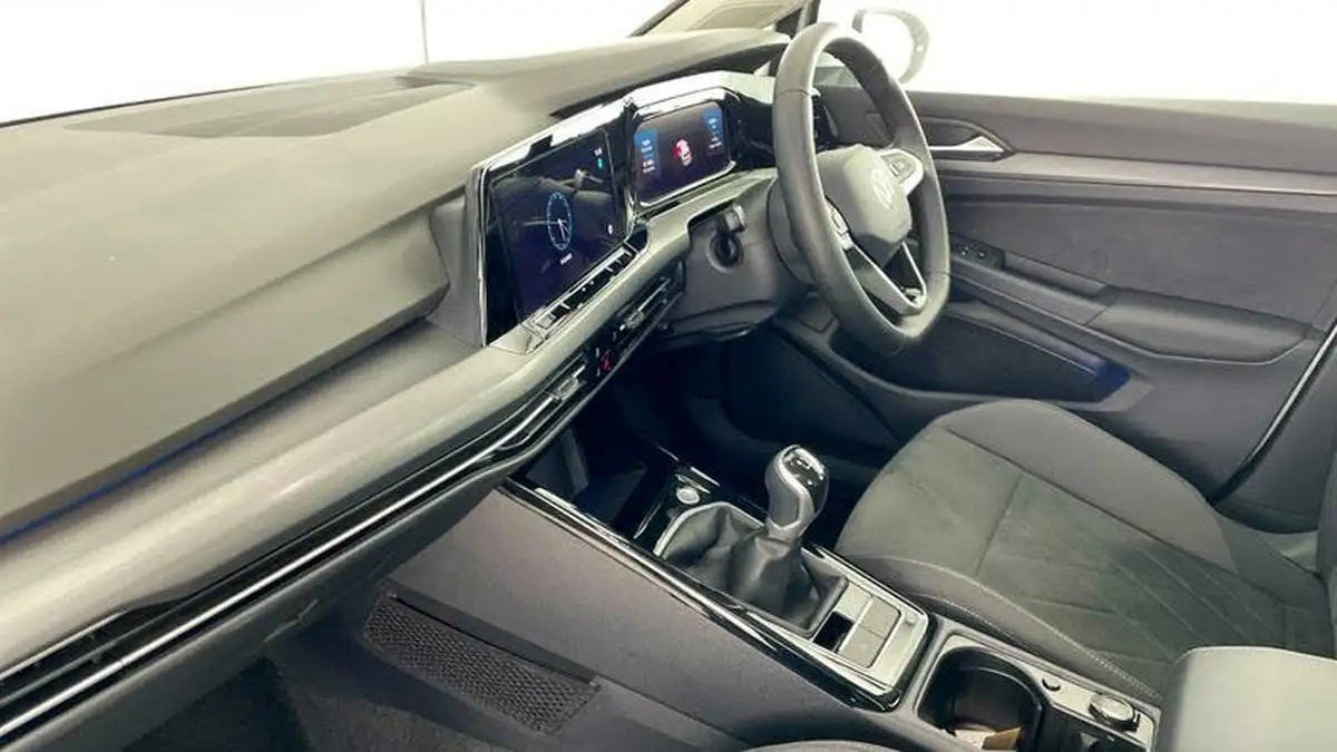 2024-volkswagen-golf-15-tsi-style-130ps-evo-hatchback-big-1