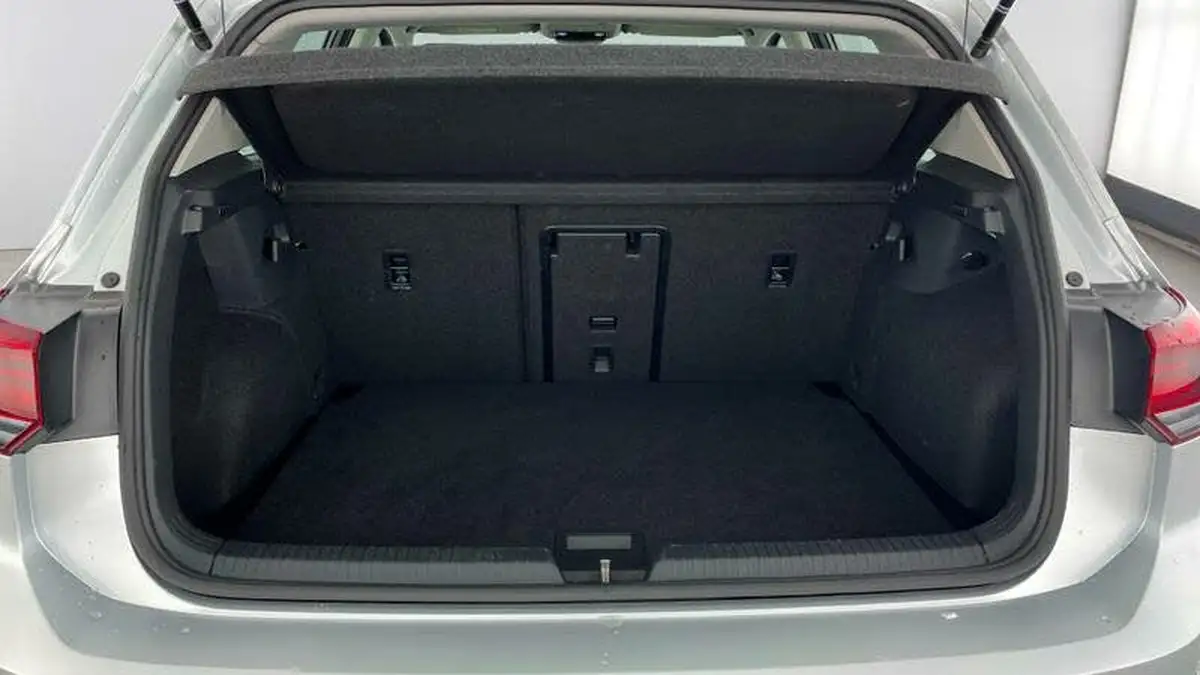 2024-volkswagen-golf-15-tsi-style-130ps-evo-hatchback-big-25