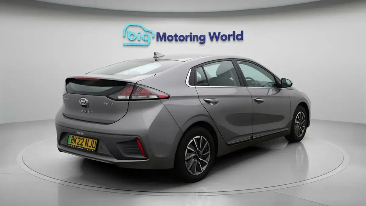 2022-hyundai-ioniq-e-premium-electric-big-7