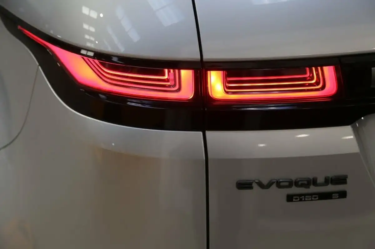 2019-land-rover-range-rover-evoque-20-d180-r-dynamic-s-big-11
