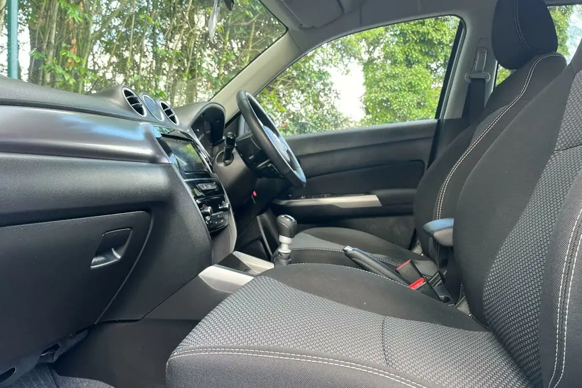 2023-suzuki-vitara-14-boosterjet-sz-t-big-2