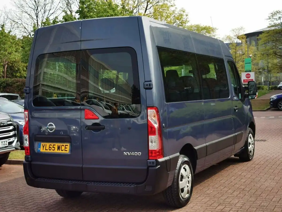 2016-nissan-nv400-23td-se-l2h2-135-fwdss-3500-srw-mini-bus-9-seater-big-3