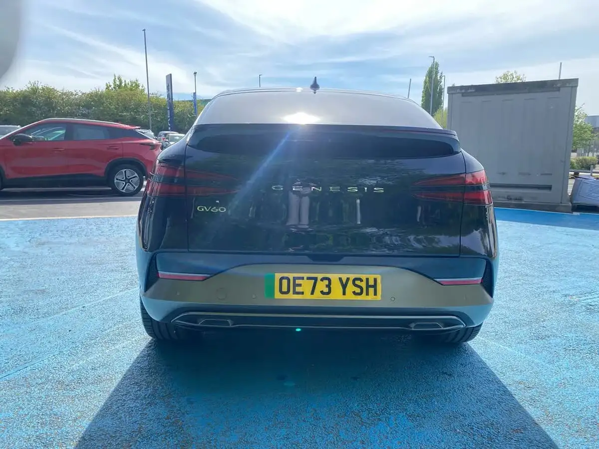 2023-genesis-gv60-e-sport-big-3