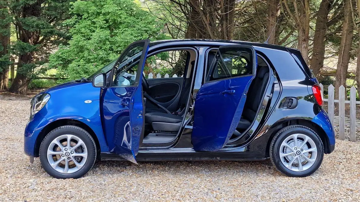 2018-smart-forfour-10-passion-71bhp-big-2