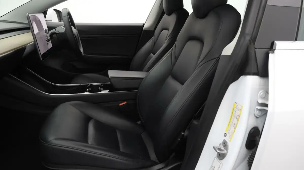 2020-tesla-model-3-e-standard-plus-big-13
