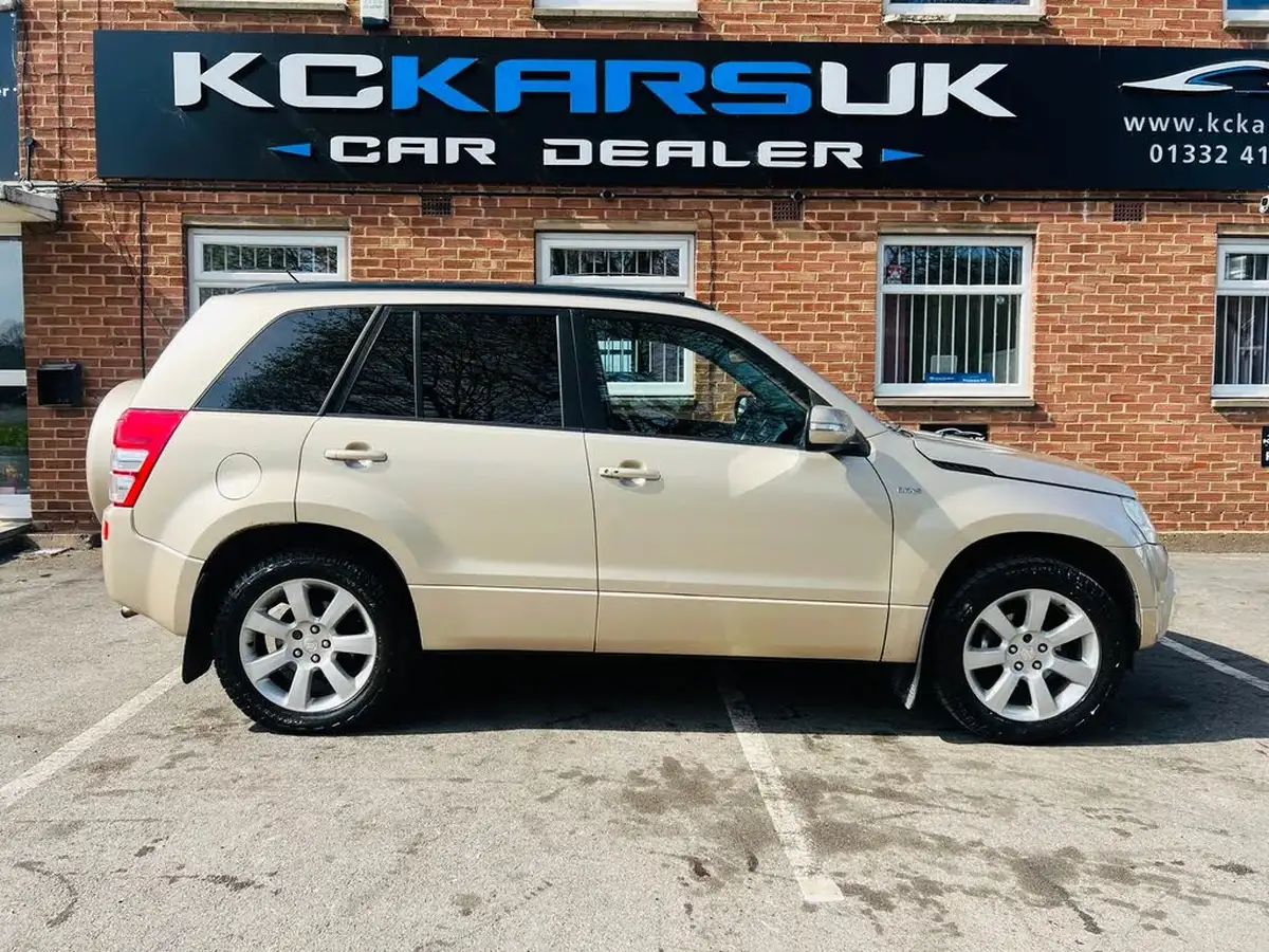 2010-suzuki-grand-vitara-19td-sz5-big-26