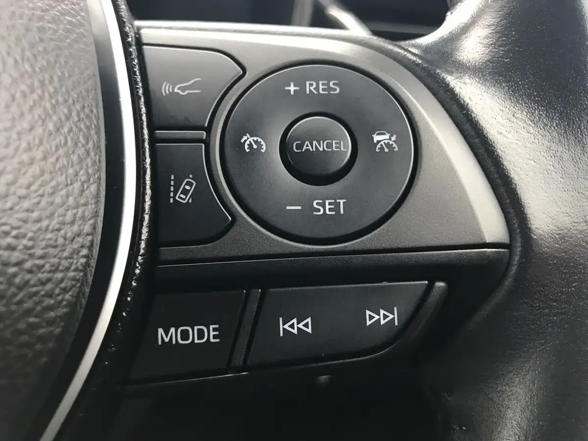 2021-toyota-corolla-18-vvt-i-icon-tech-spare-wheel-touring-sports-5d-big-21