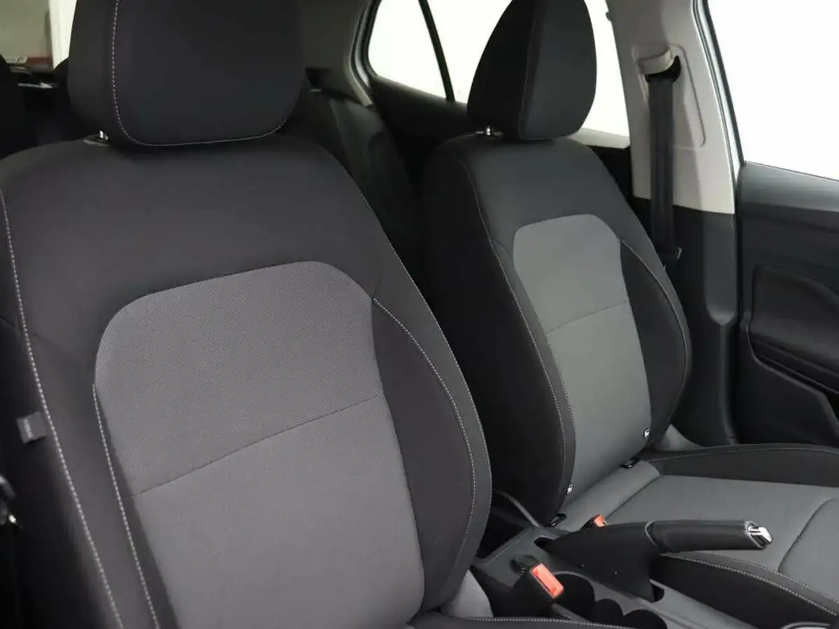 2023-skoda-fabia-10-mpi-colour-edition-big-9