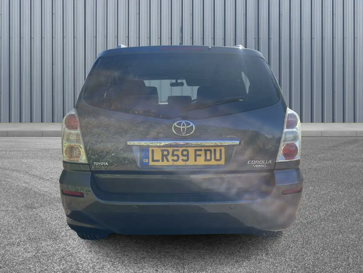 2009-toyota-verso-16-t2-vvt-i-big-4