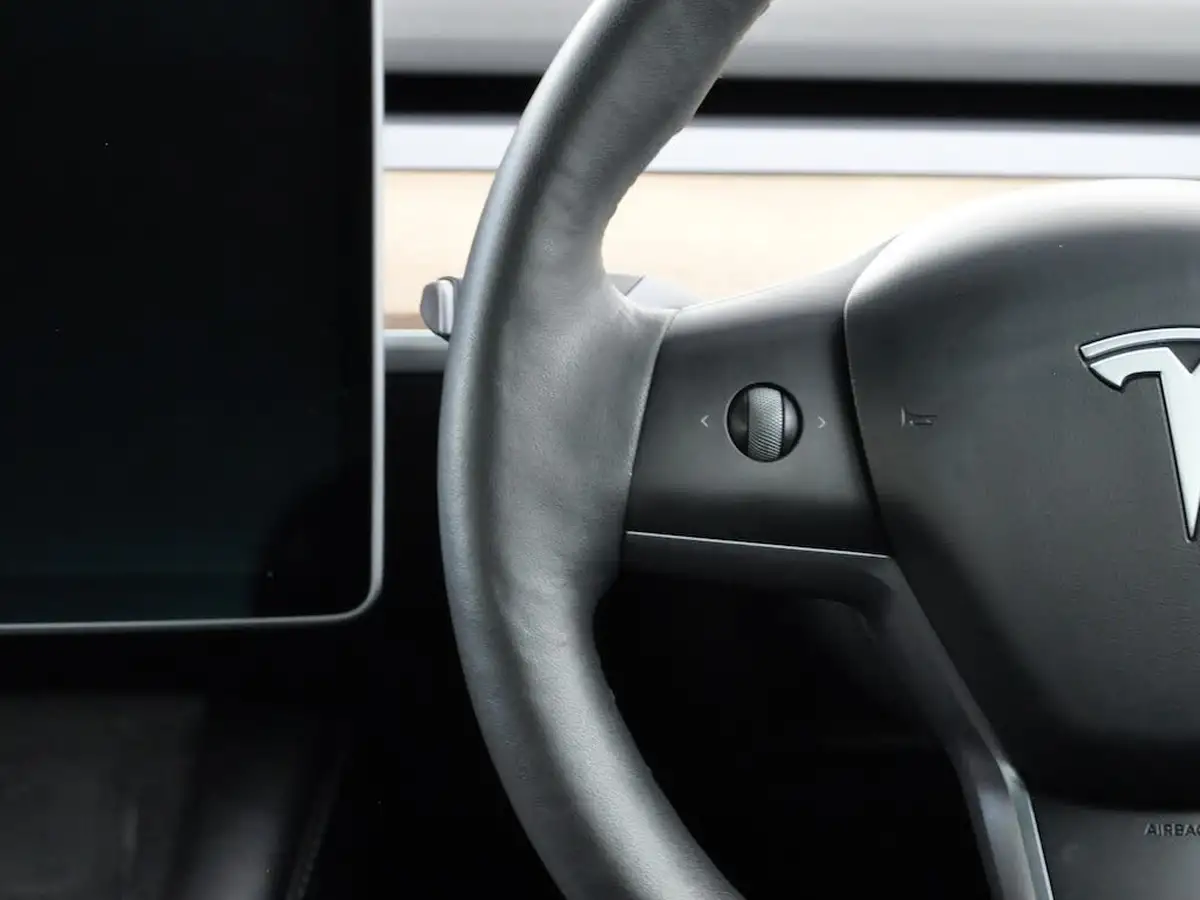 2021-tesla-model-3-e-long-range-4x4-big-70