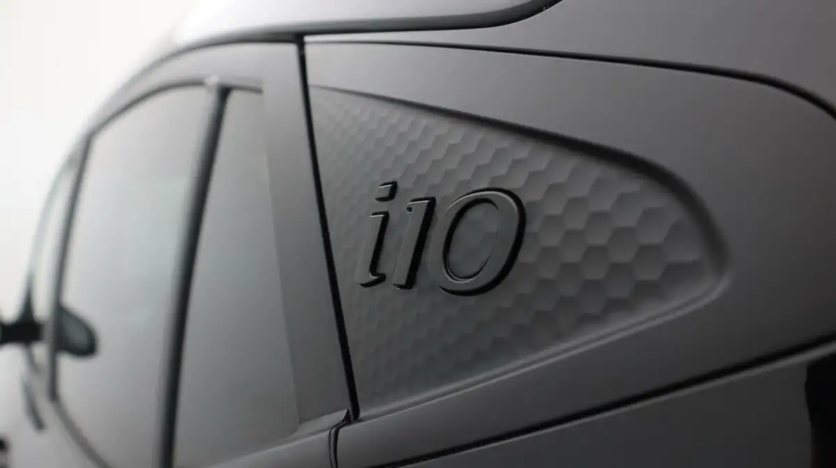 2021-hyundai-i10-12-premium-84ps-1197cc-big-21