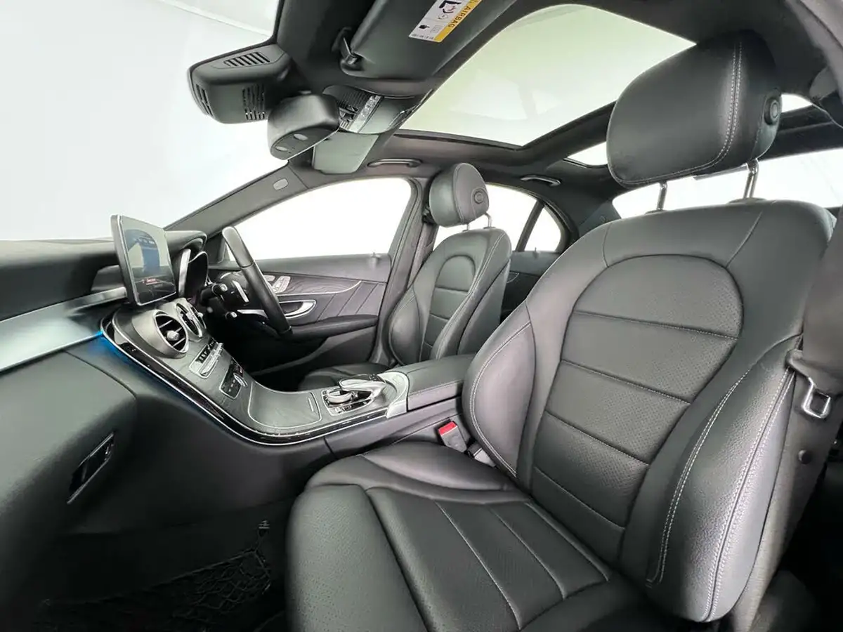2018-mercedes-benz-c-class-21d-c250d-amg-line-premium-plusss-saloon-4d-big-10