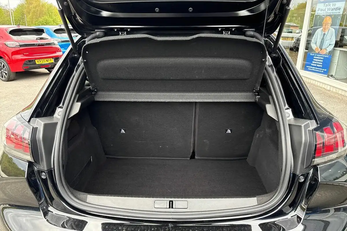 2023-peugeot-208-12-puretech-active-premium-75ps-big-17