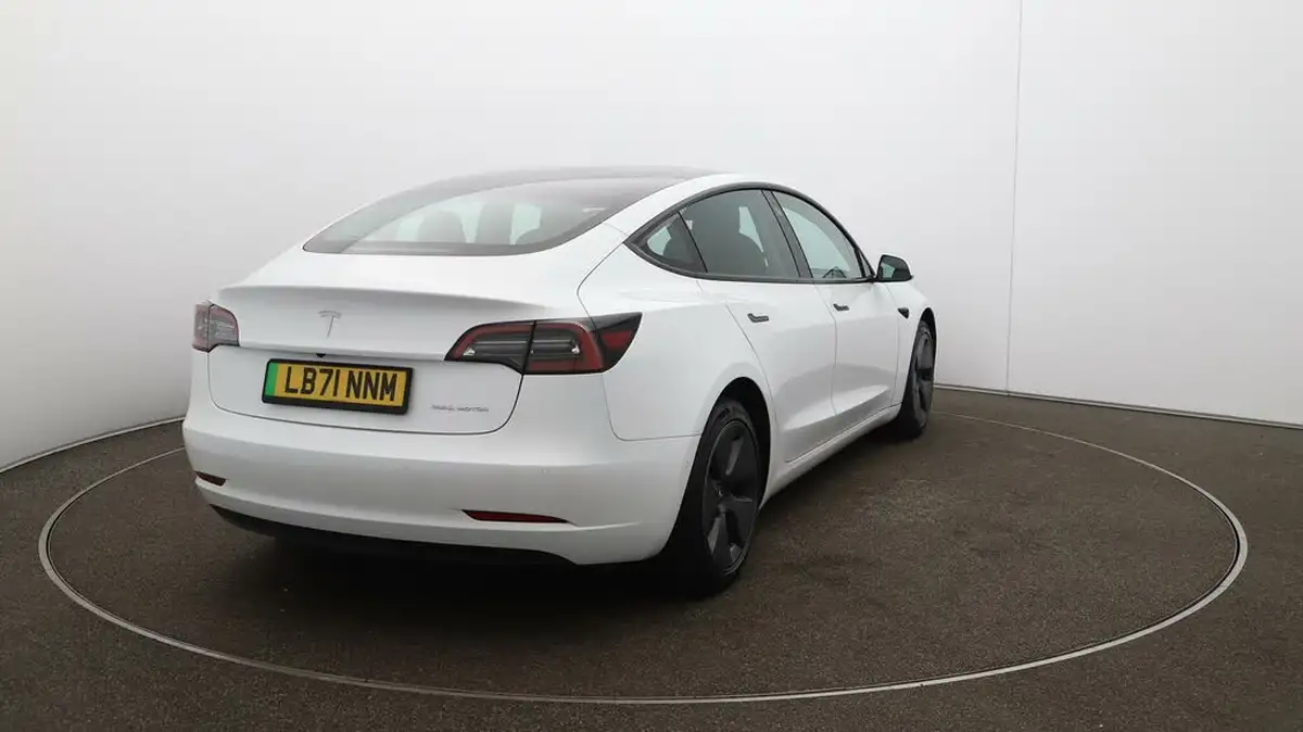 2021-tesla-model-3-e-long-range-awd-big-46