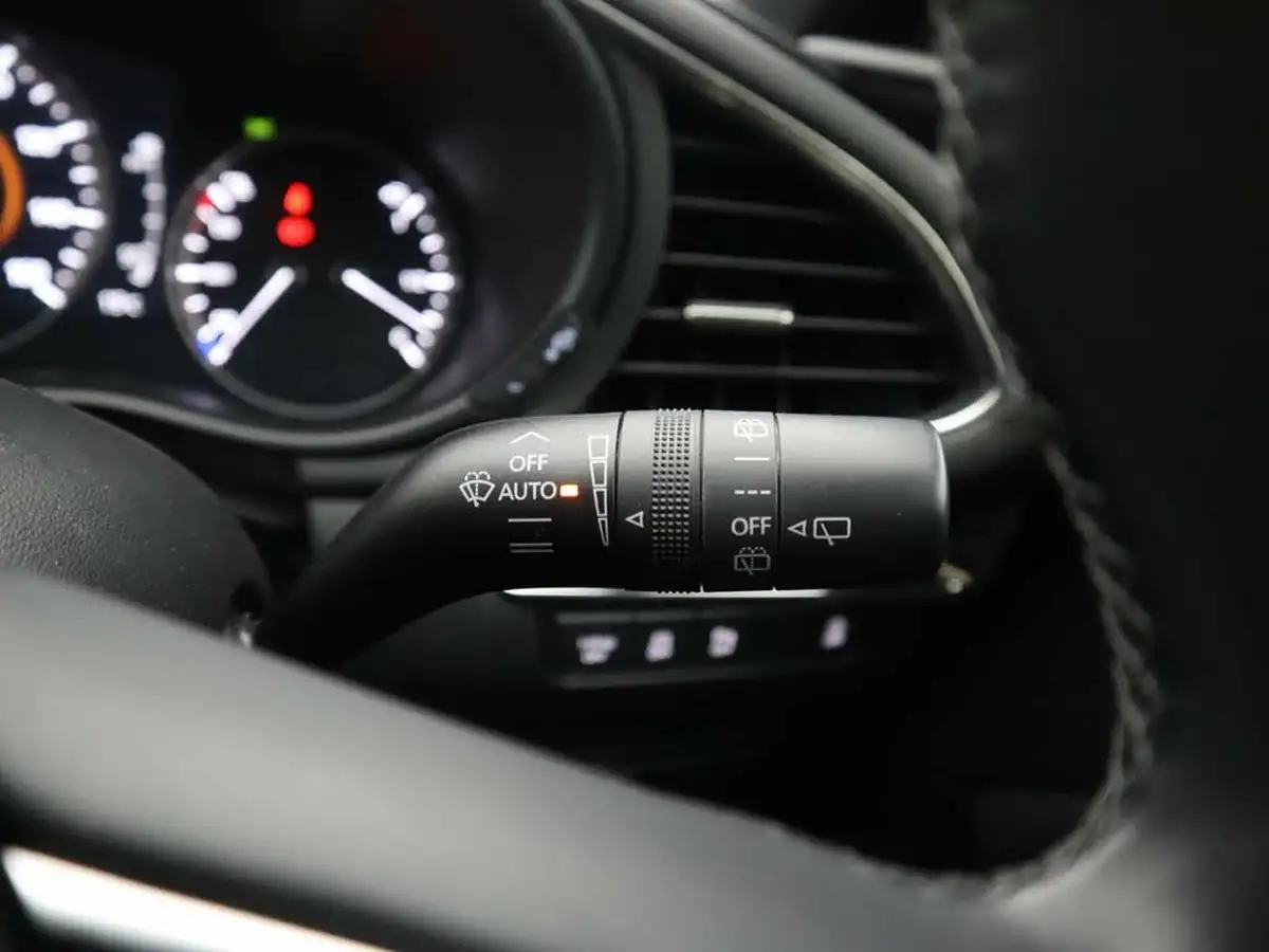 2021-mazda-mazda3-20-sport-lux-122ps-hatchback-5d-big-23