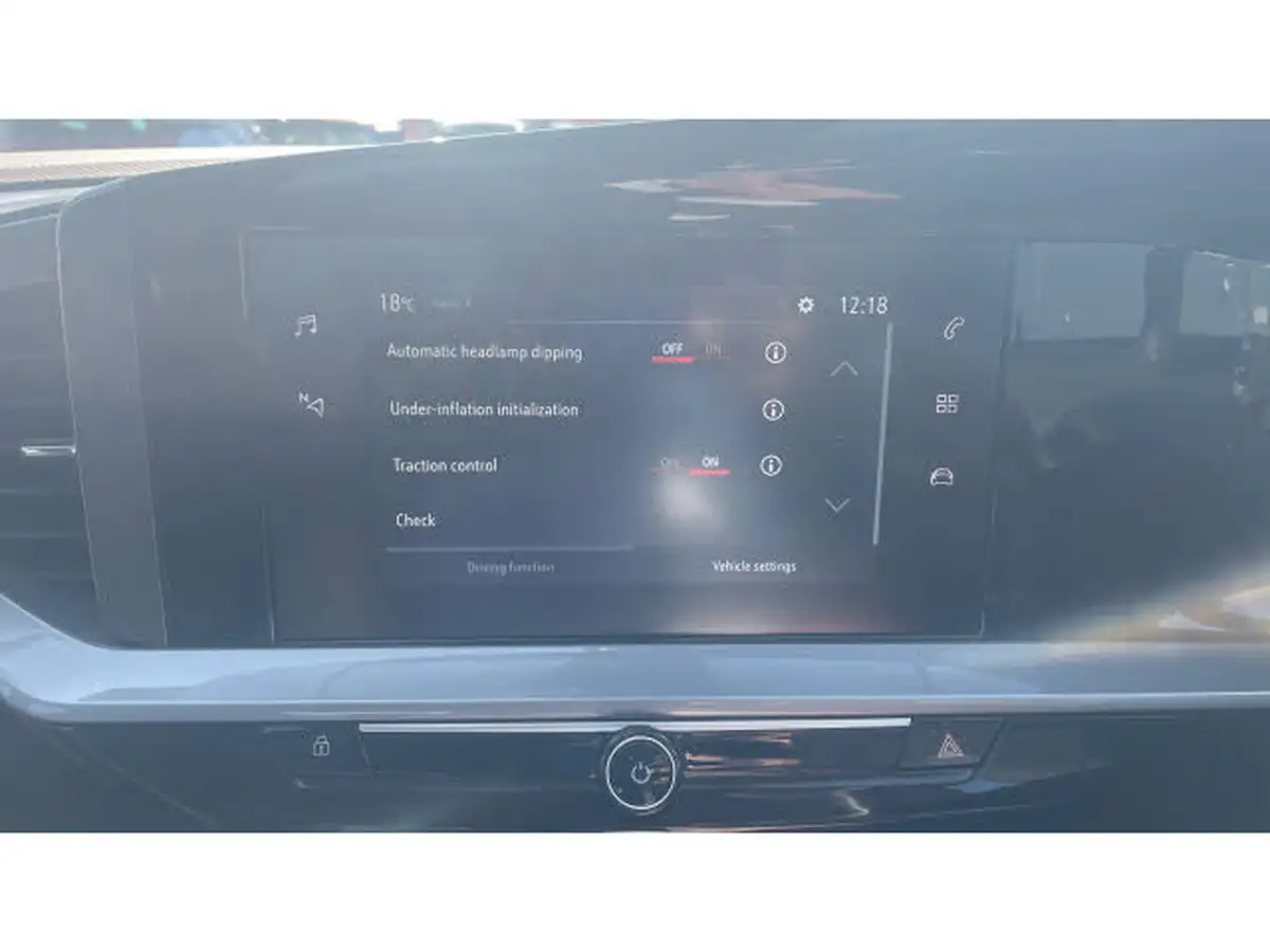 2023-vauxhall-mokka-12-design-136ps-big-21