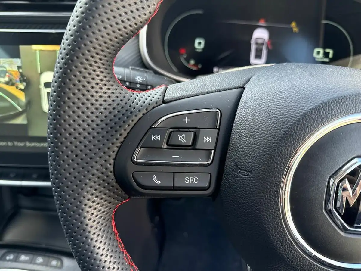 2024-mg-zs-suv-15-vti-tech-exclusive-big-15
