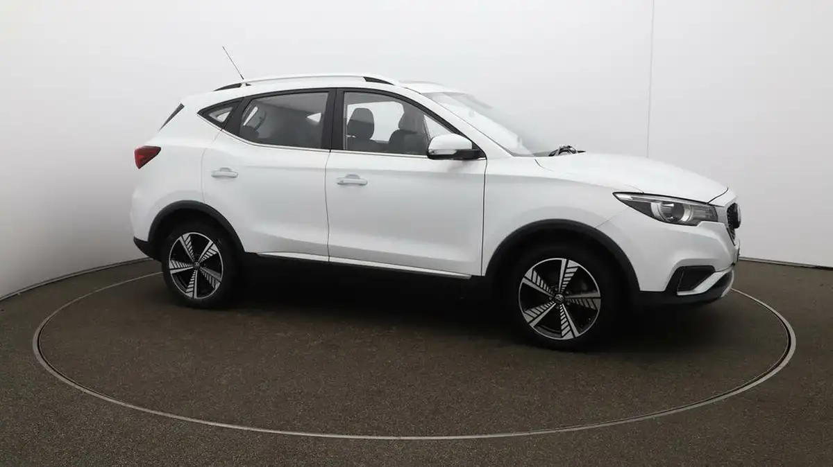 2021-mg-zs-suv-e-exclusive-ev-big-39