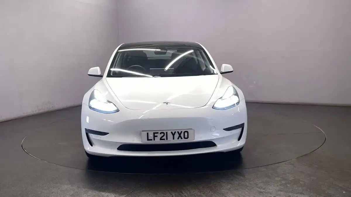 2021-tesla-model-3-e-long-range-4x4-big-3