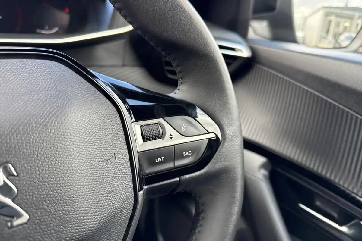 2023-peugeot-2008-suv-12-puretech-allure-premium-100bhp-big-37