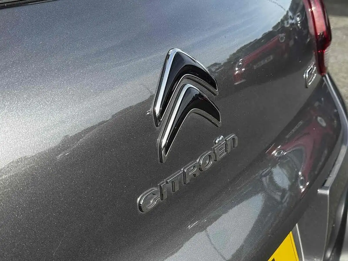 2021-citroen-c3-15bluehdi-shine-big-11