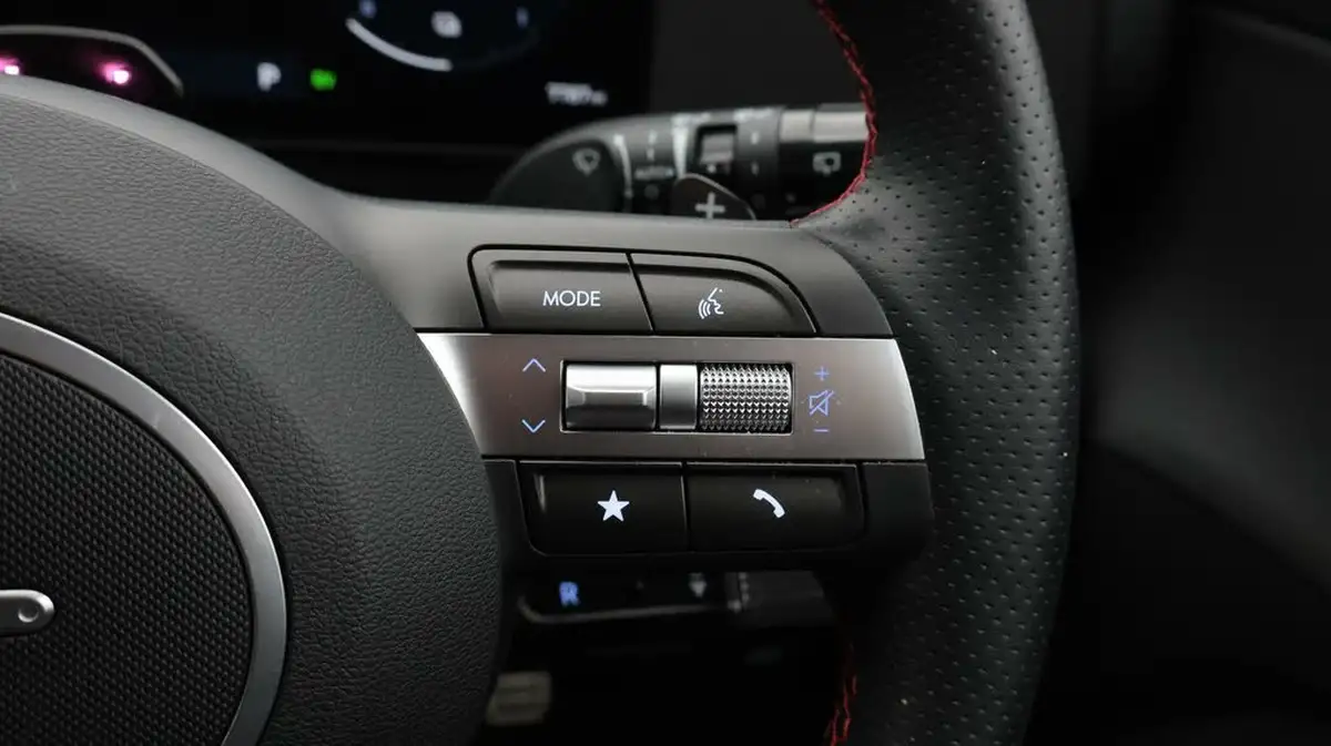2024-hyundai-kona-16-gdi-n-line-s-141ps-dct-big-25