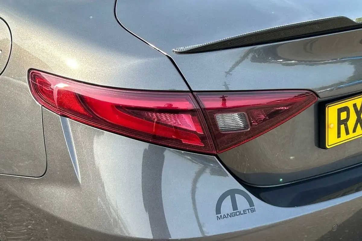 2022-alfa-romeo-giulia-20-veloce-ti-big-23