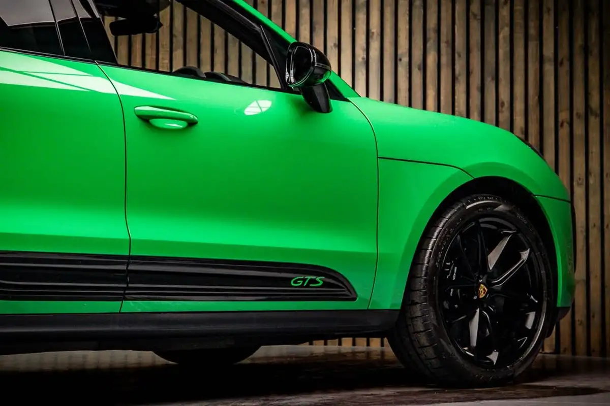 2024-porsche-macan-29-v6-gts-big-13