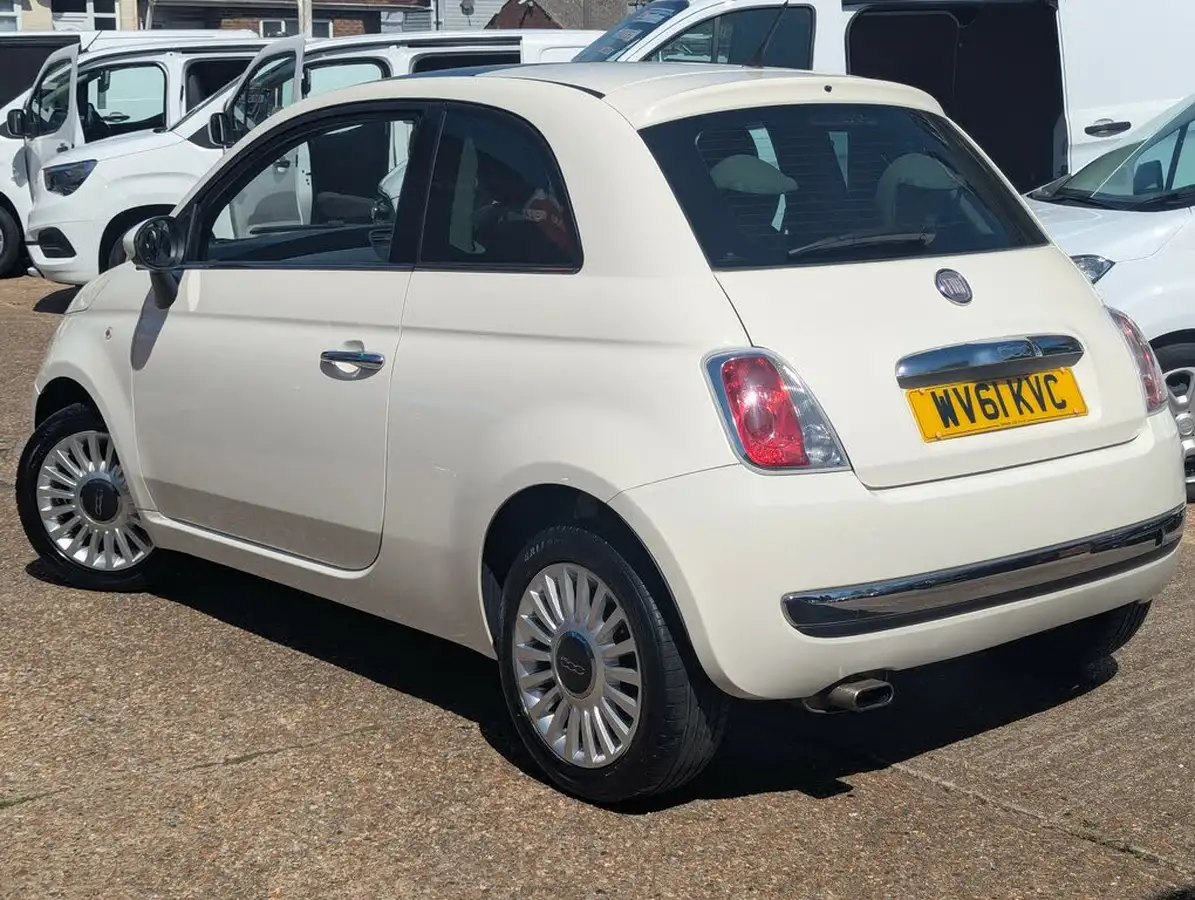 2011-fiat-500-12-lounge-big-4