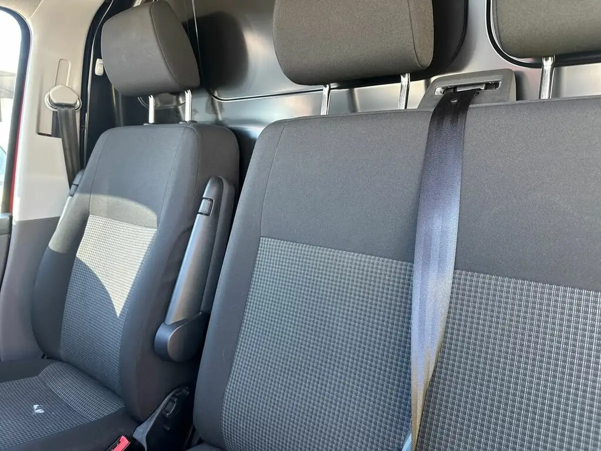 2024-volkswagen-transporter-big-7