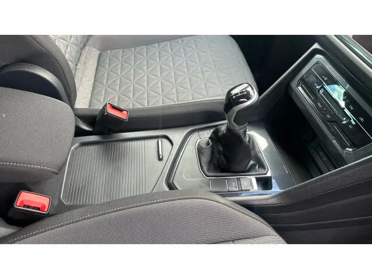 2022-volkswagen-tiguan-15-tsi-life-150ps-big-30