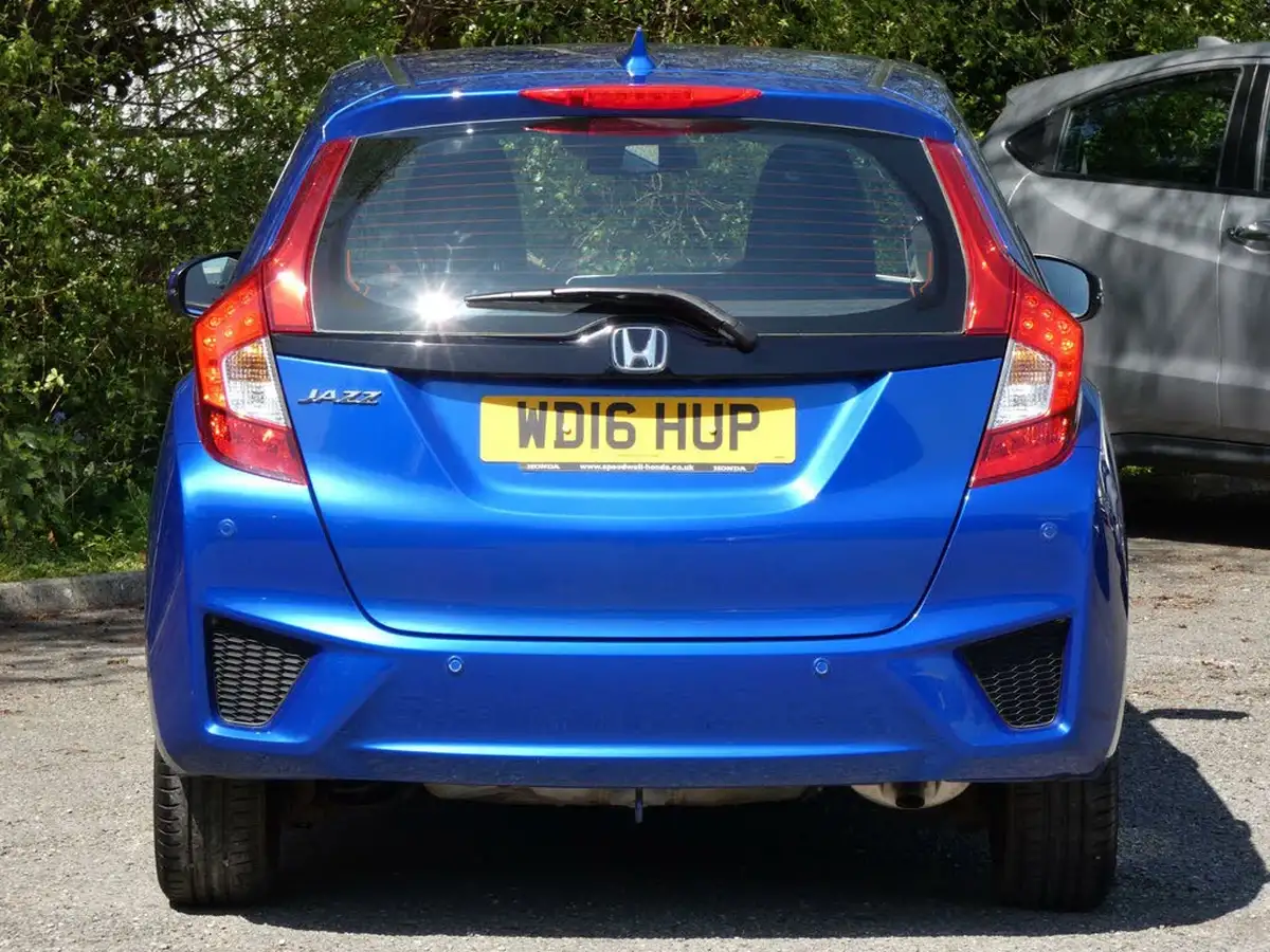 2016-honda-jazz-13-i-vtec-se-big-3